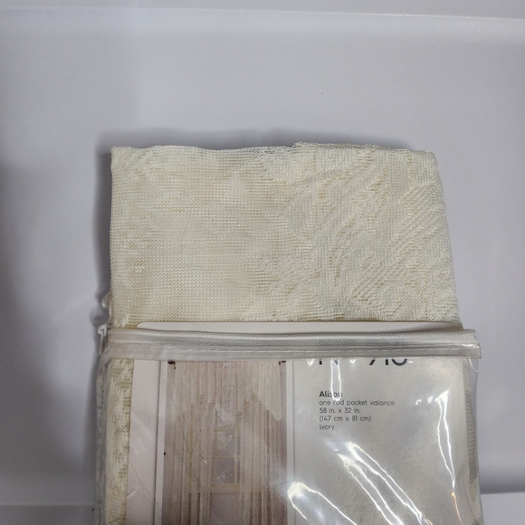 No 918 Rod Pocket Valance Ivory Lace 58"W x 32" L Alison NEW - Picture 10 of 10
